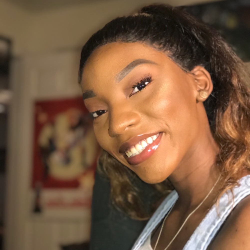 Meet your Posher, Adrianna